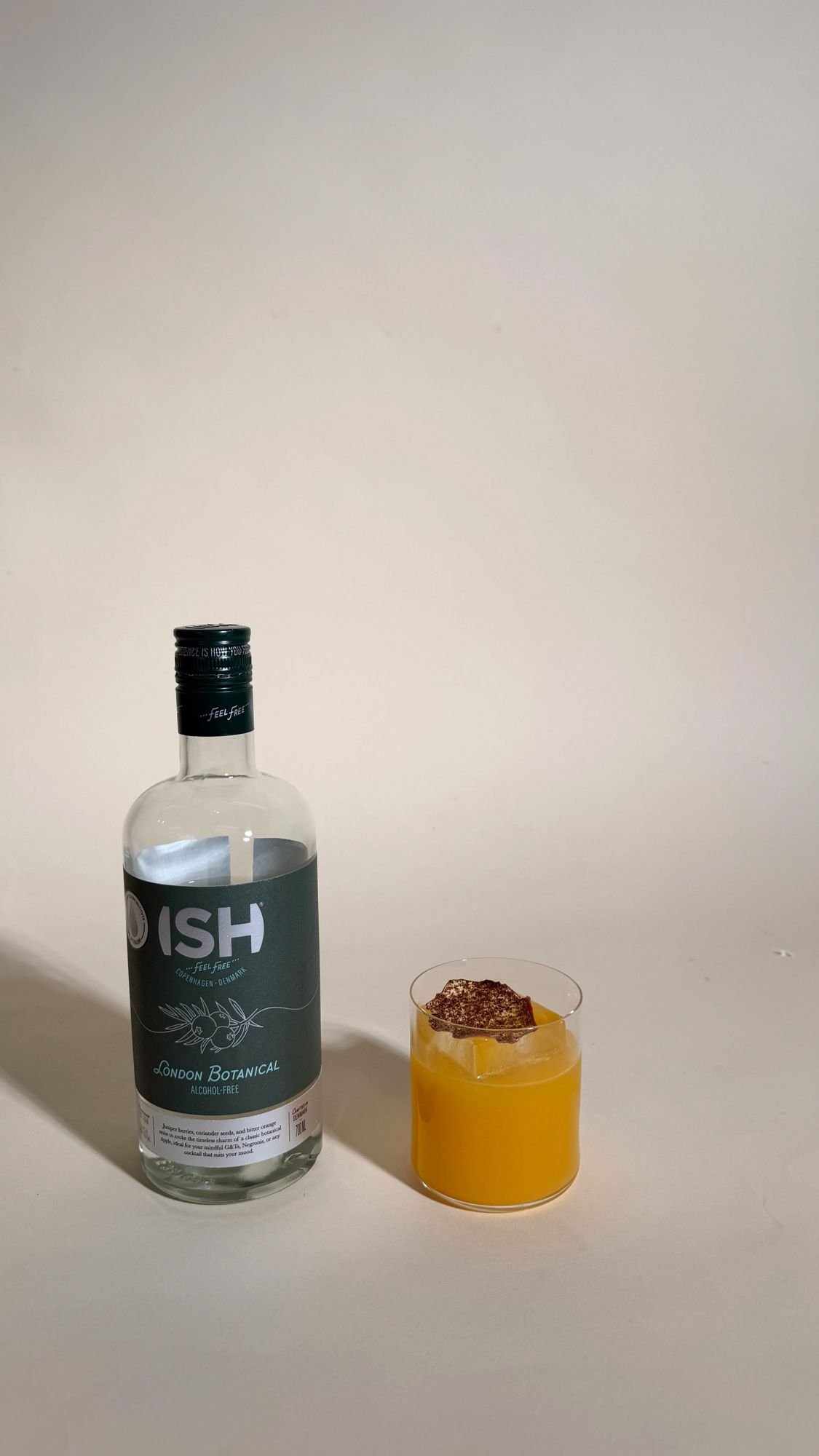 ISH London Botanical bottle with a Scandinavian Apples serve